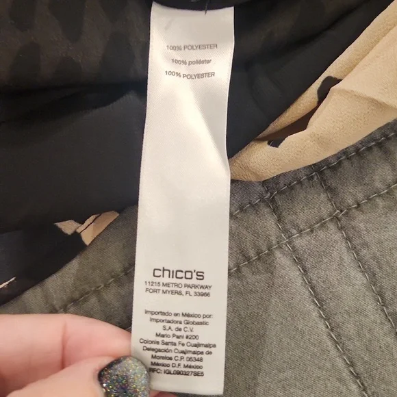 Chico's Black and Tan  Patterned Blouse Size L (2) - Picture 5 of 9